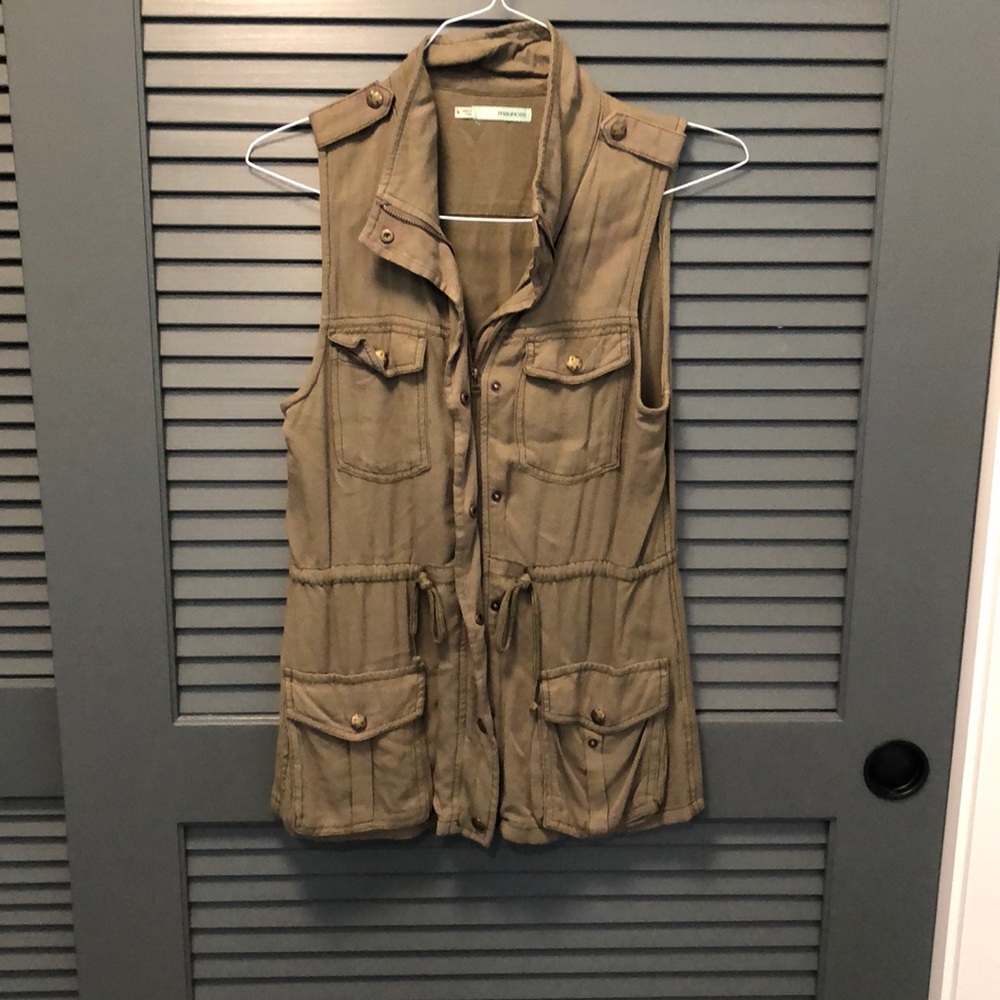 Maurices vest